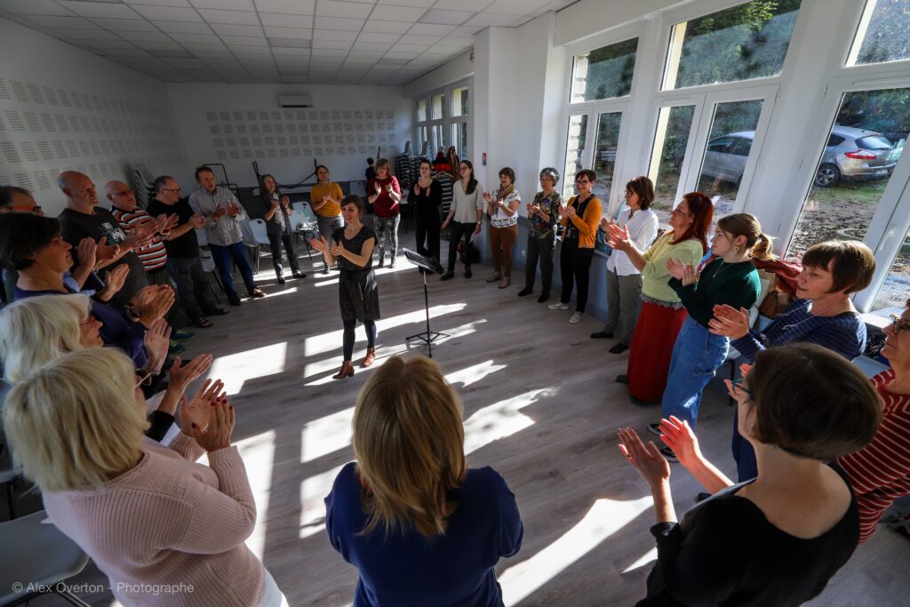 chant choral stage
